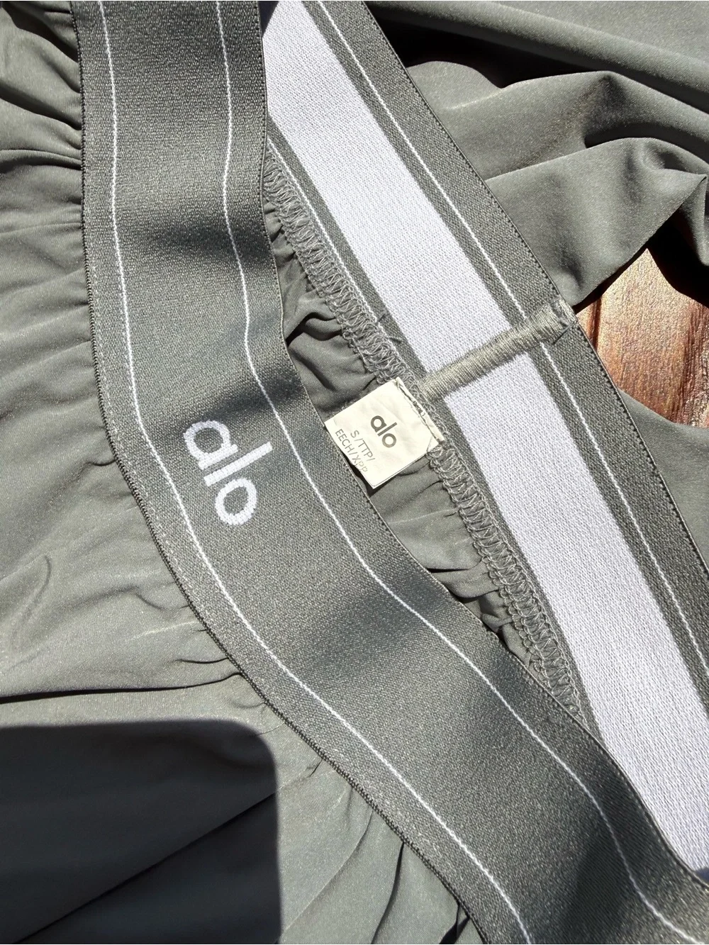 ALO Yoga Men's Light Gray Athletic pants
